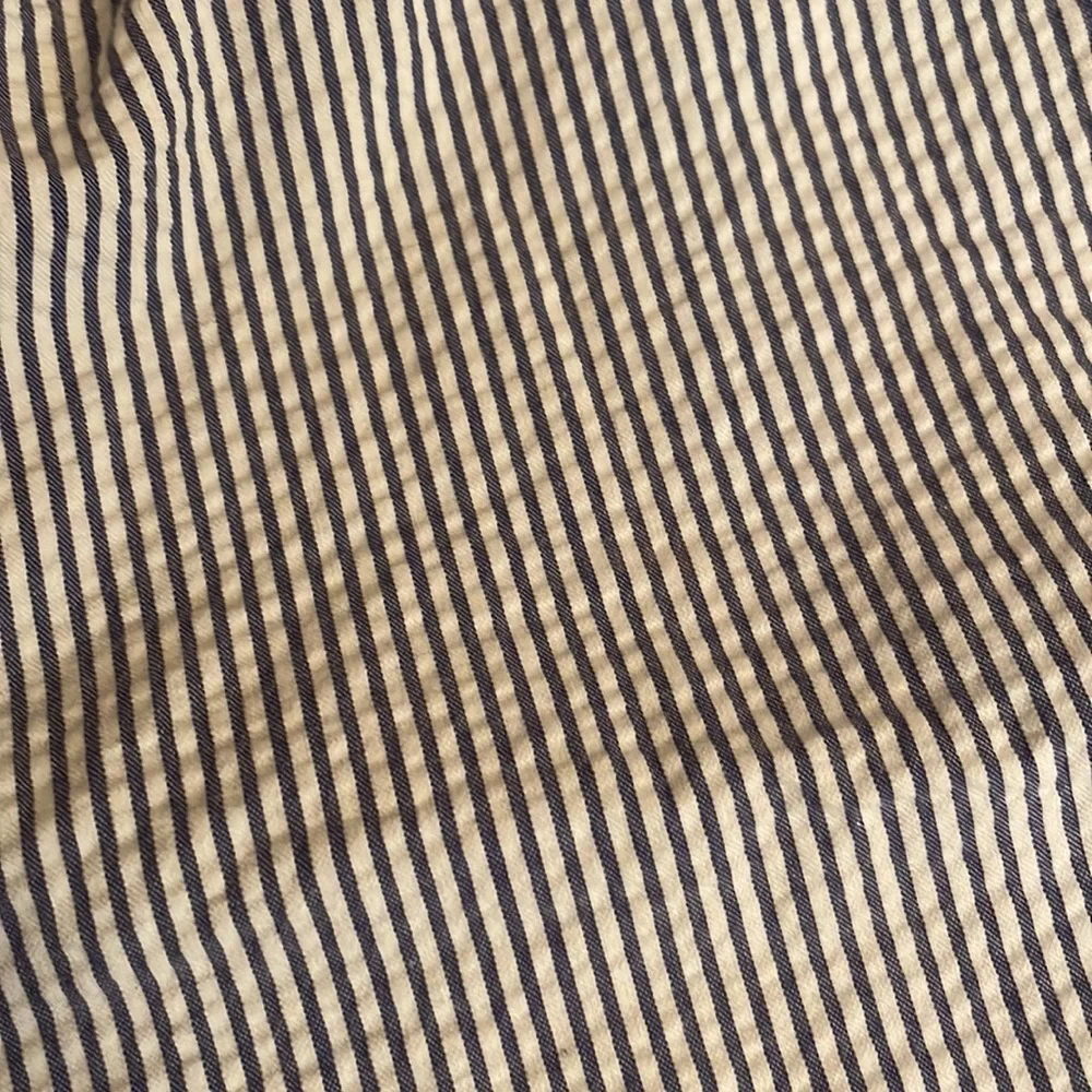 Boys Brooks Brothers shorts. - Picture 3 of 3